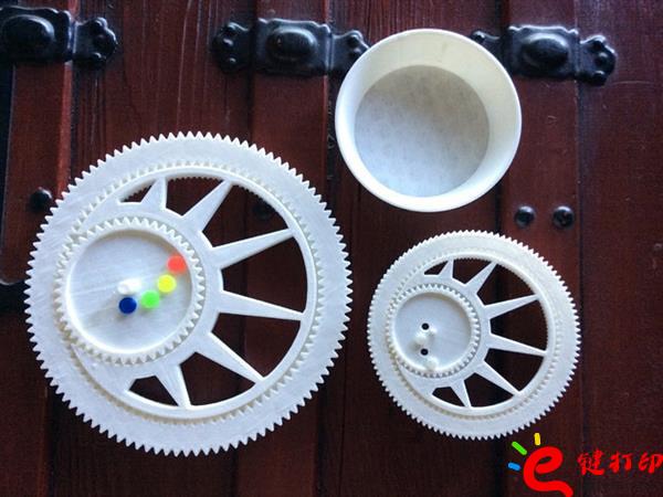 3D打印沙子万花尺,教育从娃娃抓起 中小学生3D打印教育培训课程成功案例终极展示